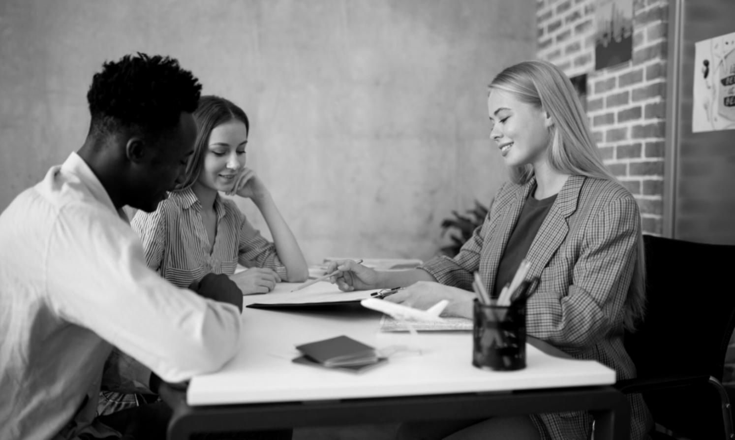 Espace de formation convivial avec participants